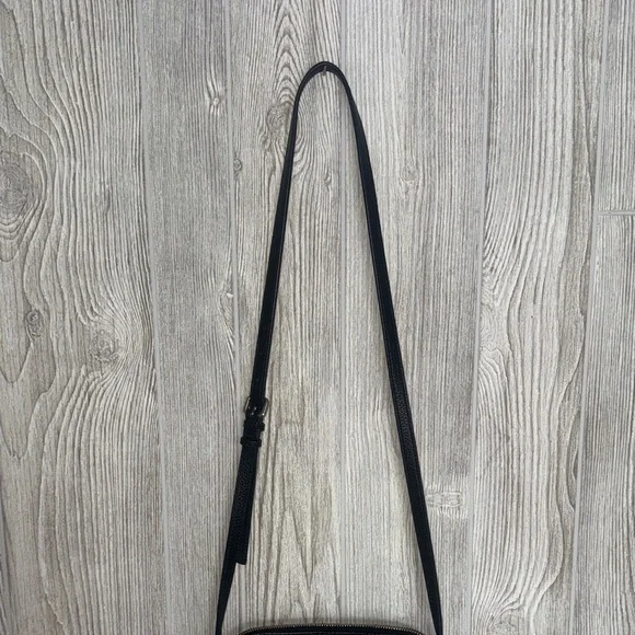 Kate Spade Textured Black Crossbody Bag - Picture 2 of 11